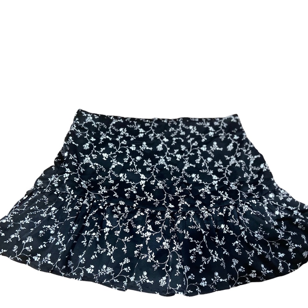 Brand new Black Satin Floral Pleated Skirt size Large